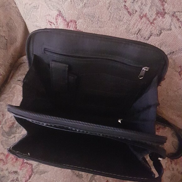 Black crossbody bag - Picture 4 of 5